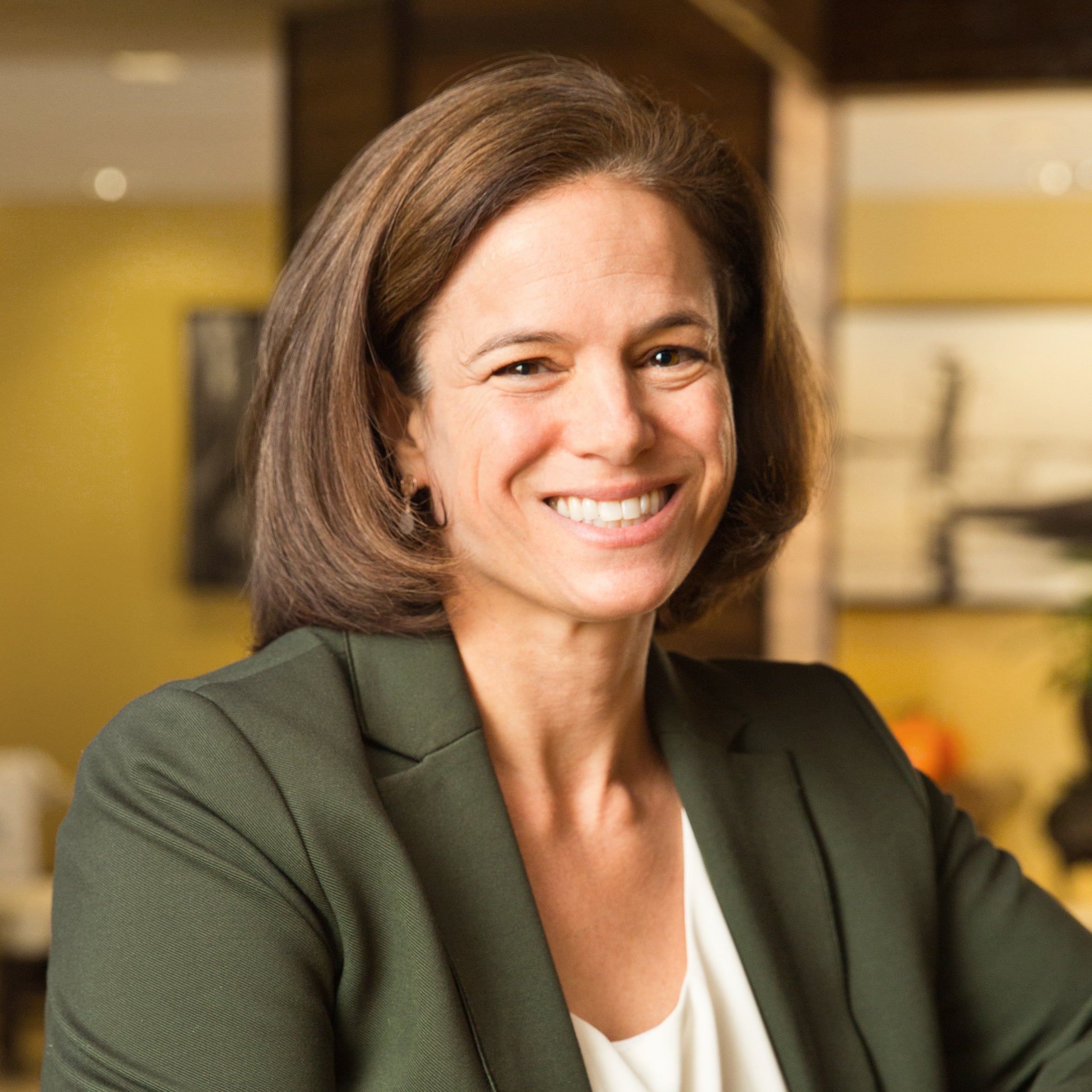 Headshot of Rebecca Katz