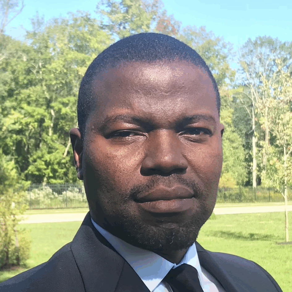 Babatunji Oni headshot